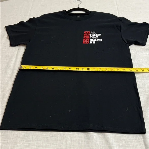 🌞 Gildan NWOT Black Shirt Sleeve Crew Neck Graphic T-Shirt with Front Pocket M - Picture 8 of 16